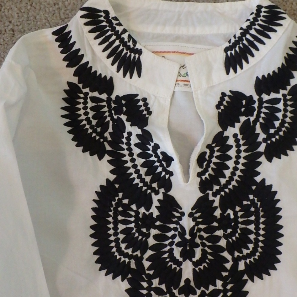 GORGEOUS embroidered Aventura blouse/tunic - Picture 5 of 7